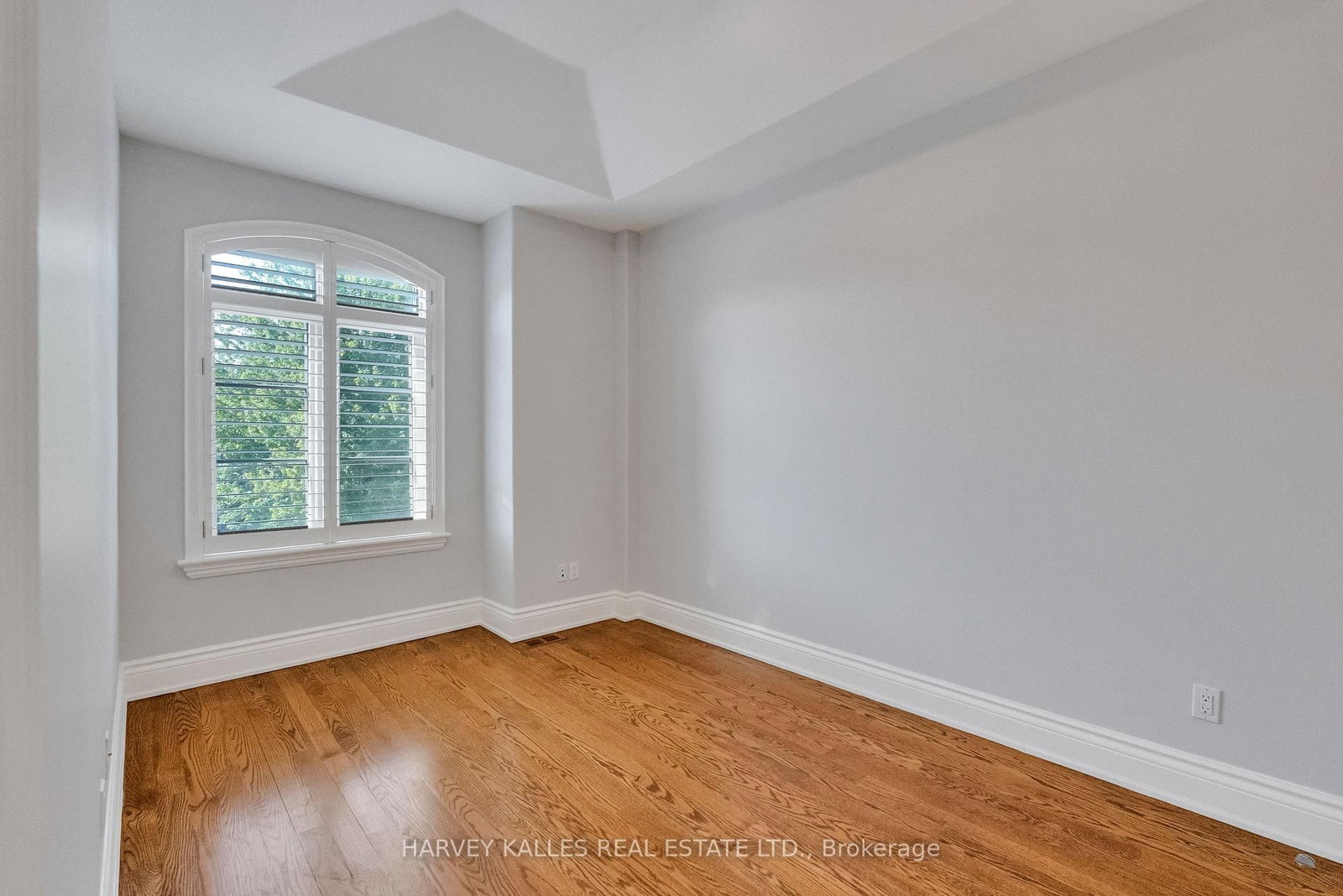 168 Roe Avenue • Toronto, ON photo 36