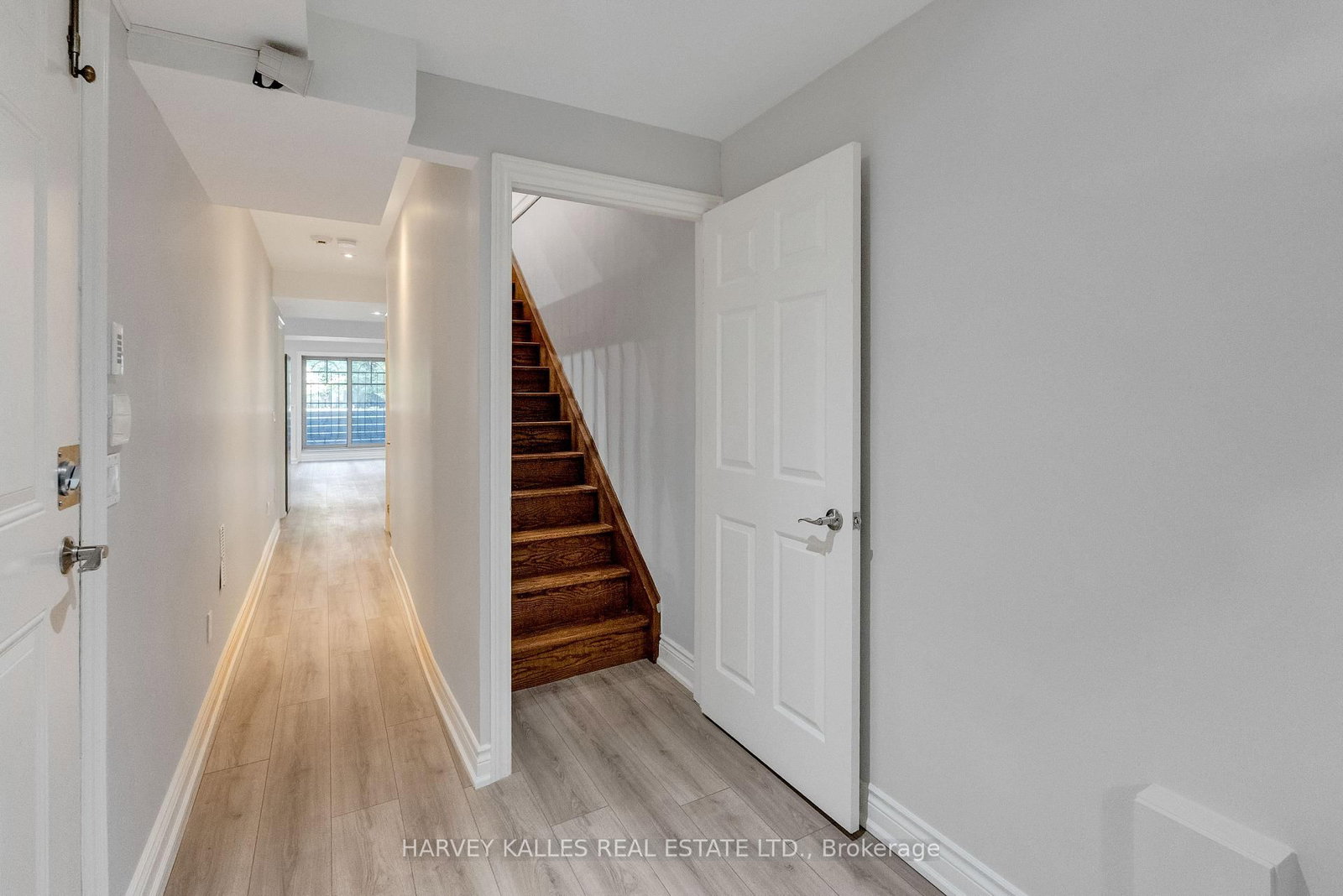 168 Roe Avenue • Toronto, ON photo 41
