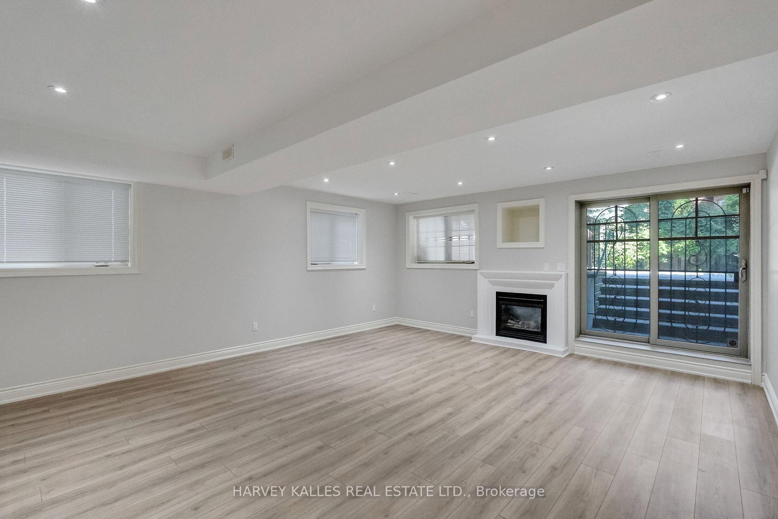 168 Roe Avenue • Toronto, ON photo 45