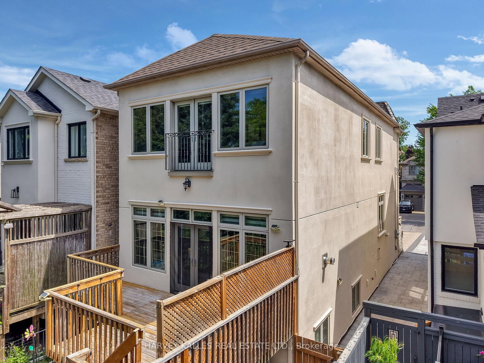 168 Roe Avenue • Toronto, ON photo 50