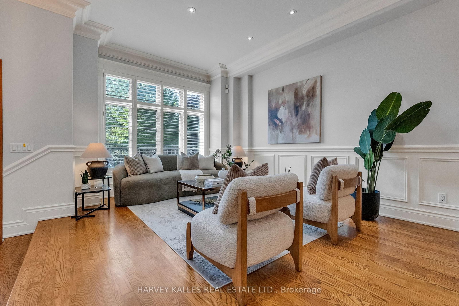 168 Roe Avenue • Toronto, ON photo 8
