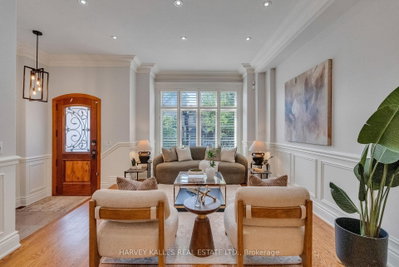 168 Roe Avenue • Toronto, ON photo 9