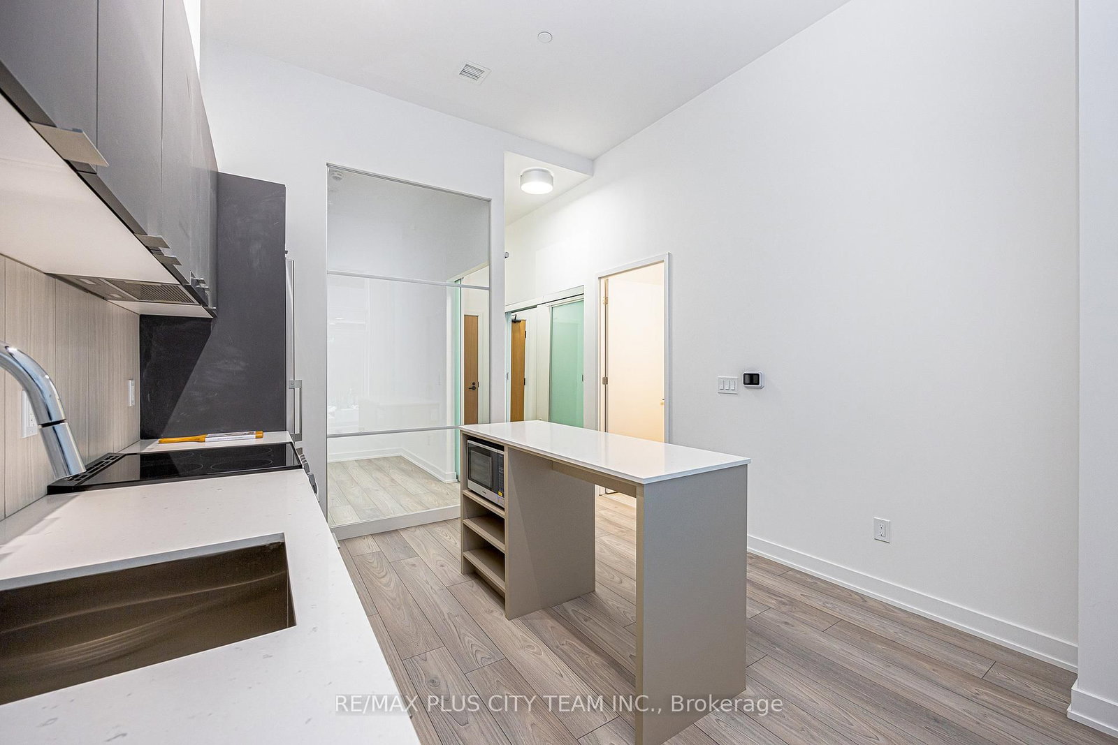 8 Tippett Road • #105 • Toronto, ON photo 6