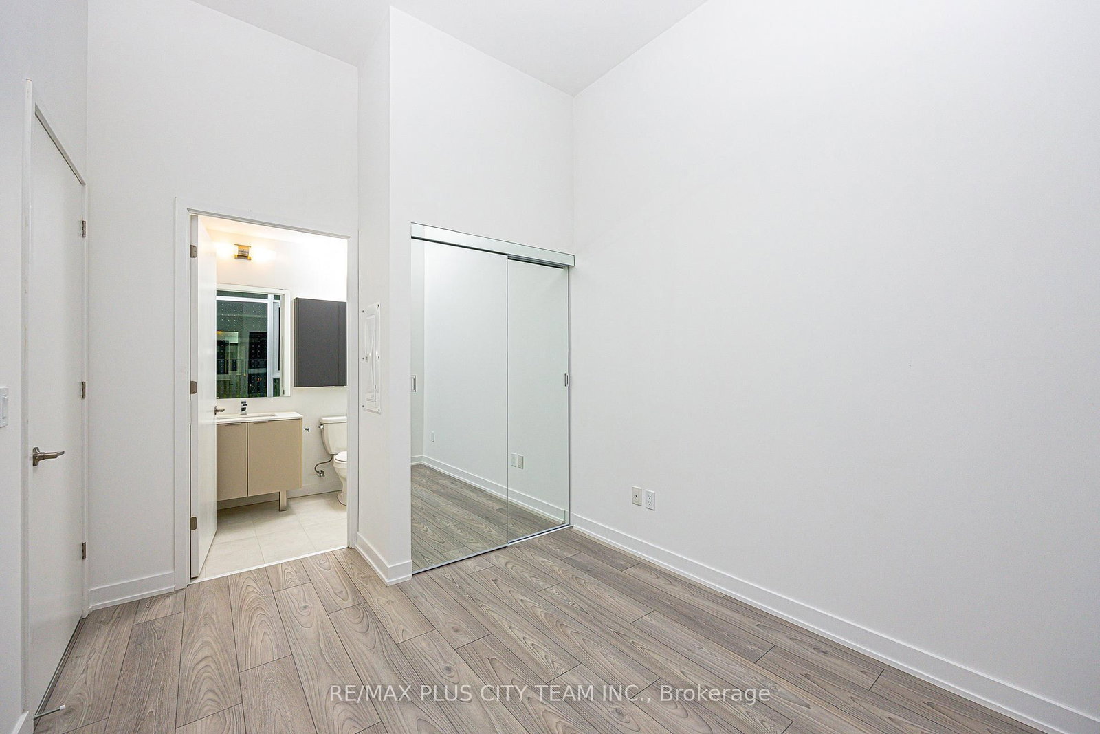 8 Tippett Road • #105 • Toronto, ON photo 8