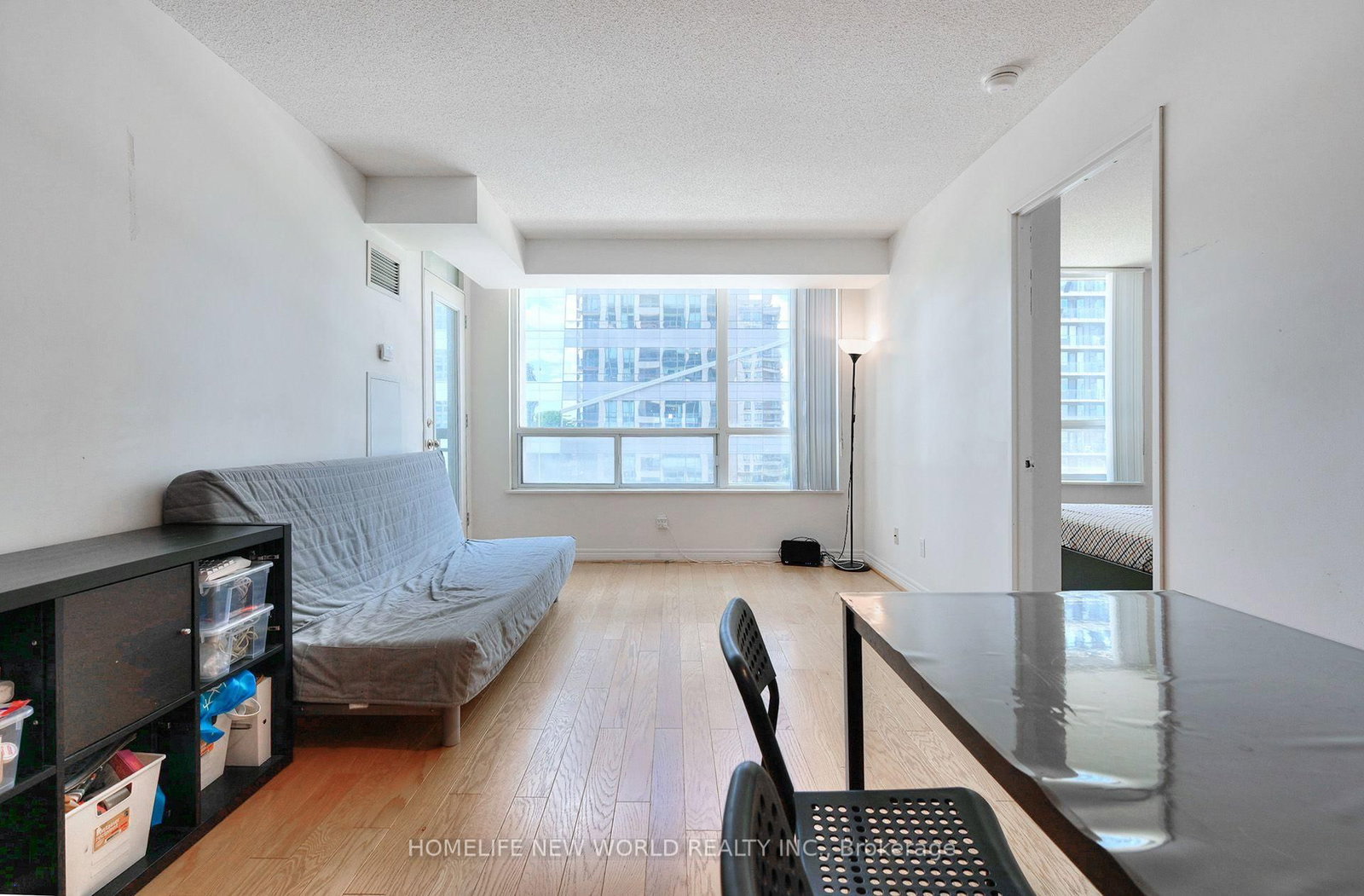 18 Parkview Avenue • #811 • Toronto, ON photo 11
