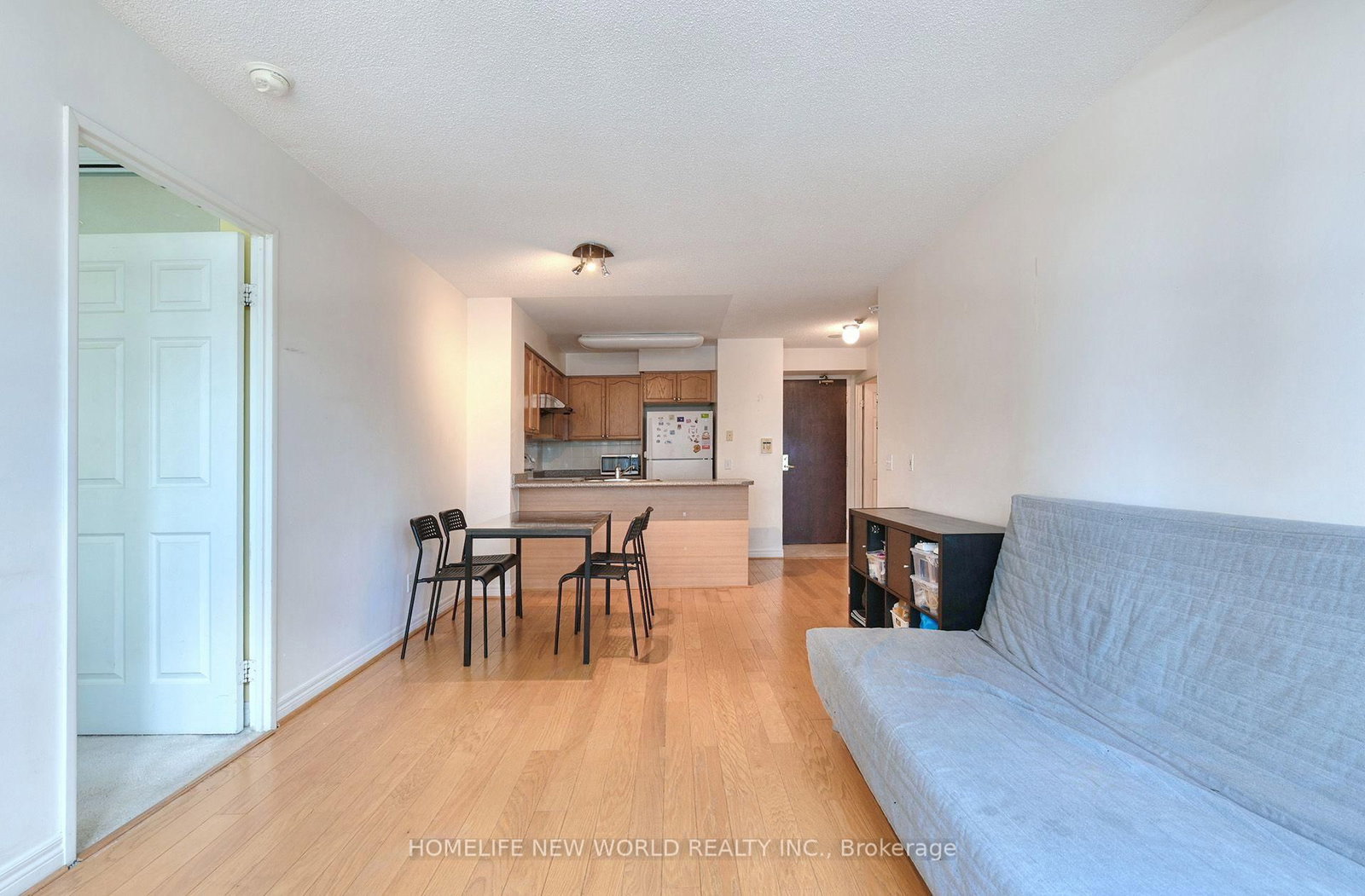 18 Parkview Avenue • #811 • Toronto, ON photo 14