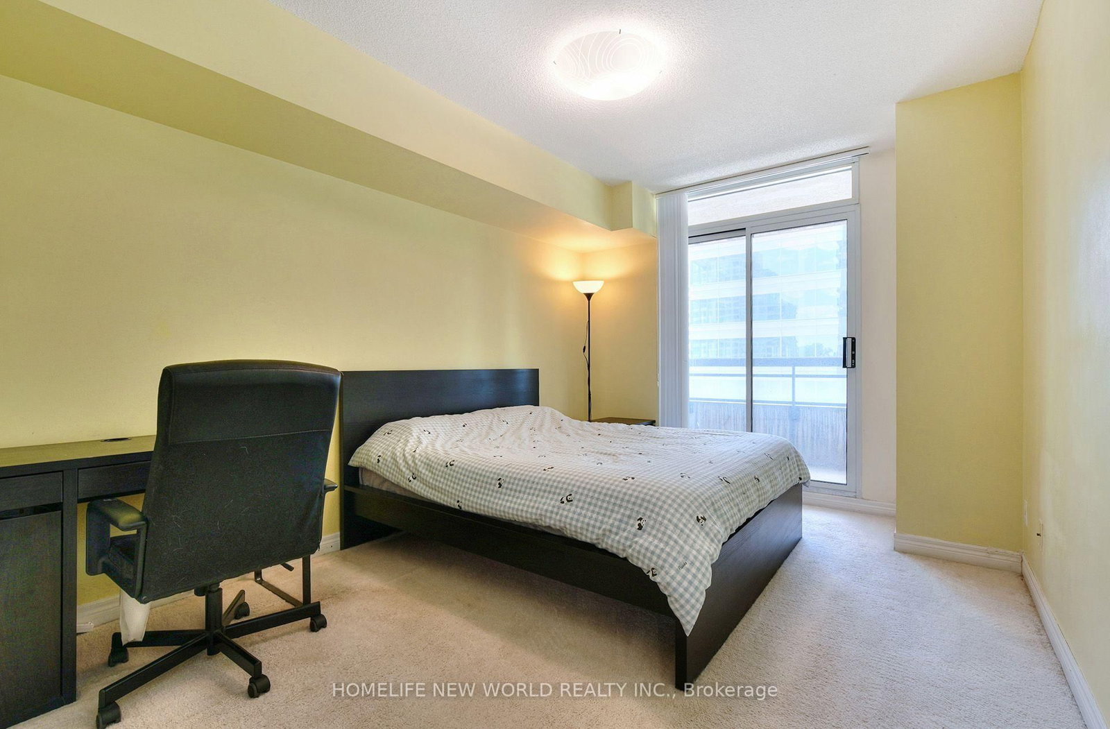 18 Parkview Avenue • #811 • Toronto, ON photo 15