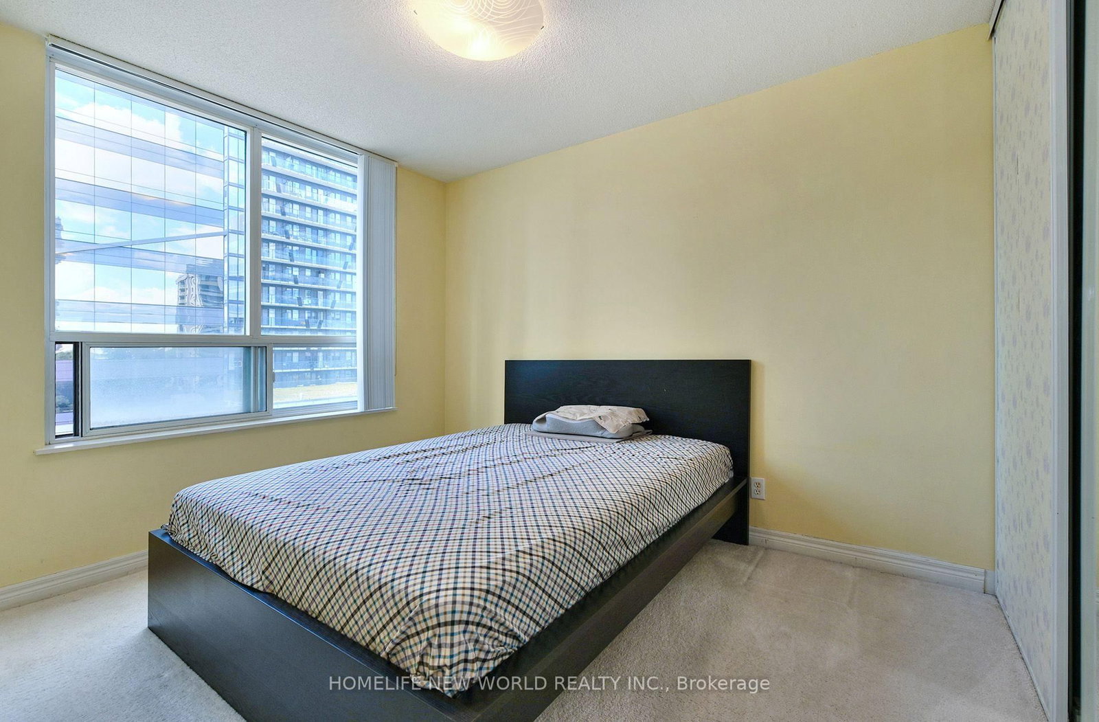 18 Parkview Avenue • #811 • Toronto, ON photo 19