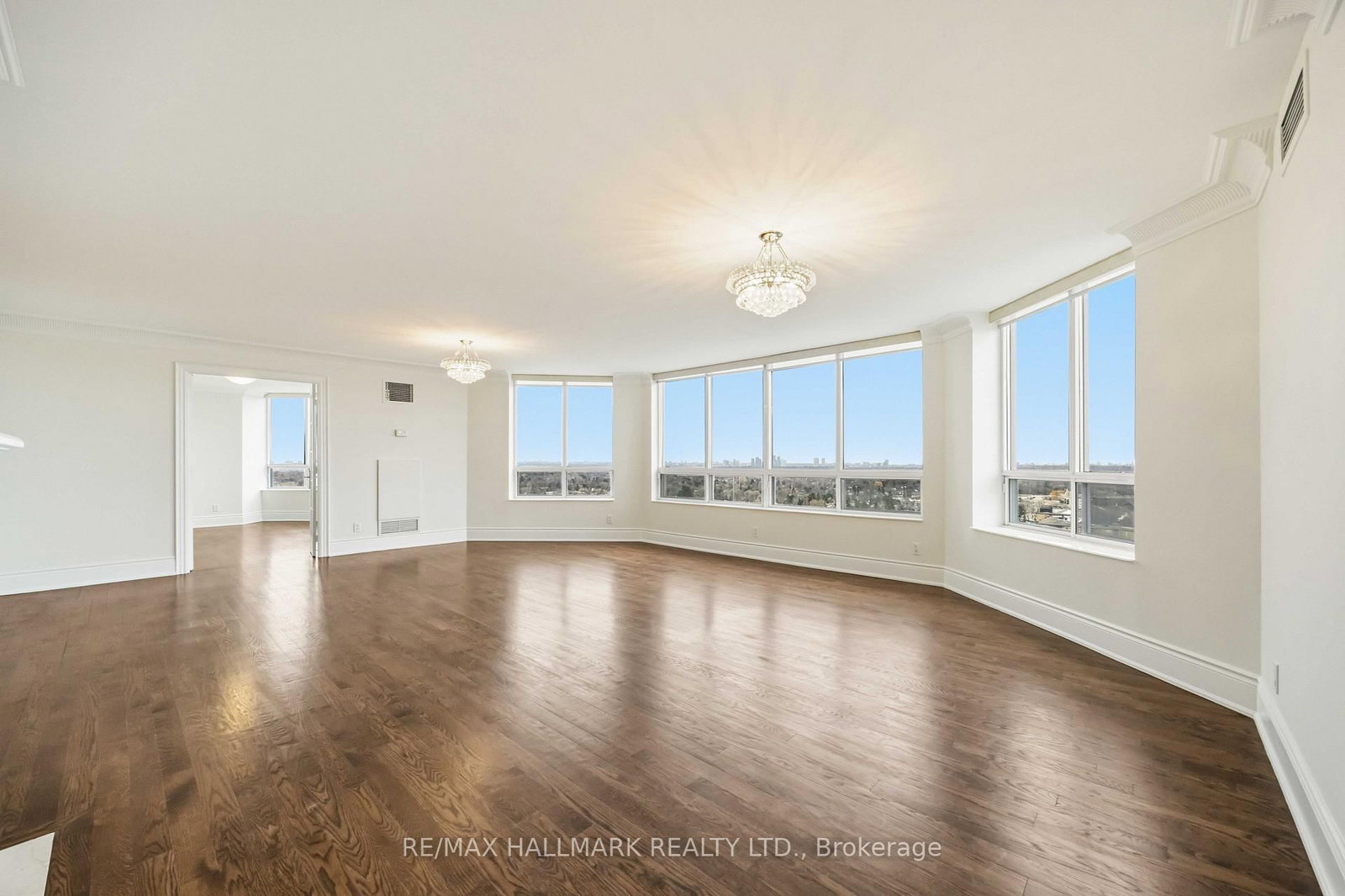 80 Harrison Garden Boulevard • #1821 • Toronto, ON photo 8