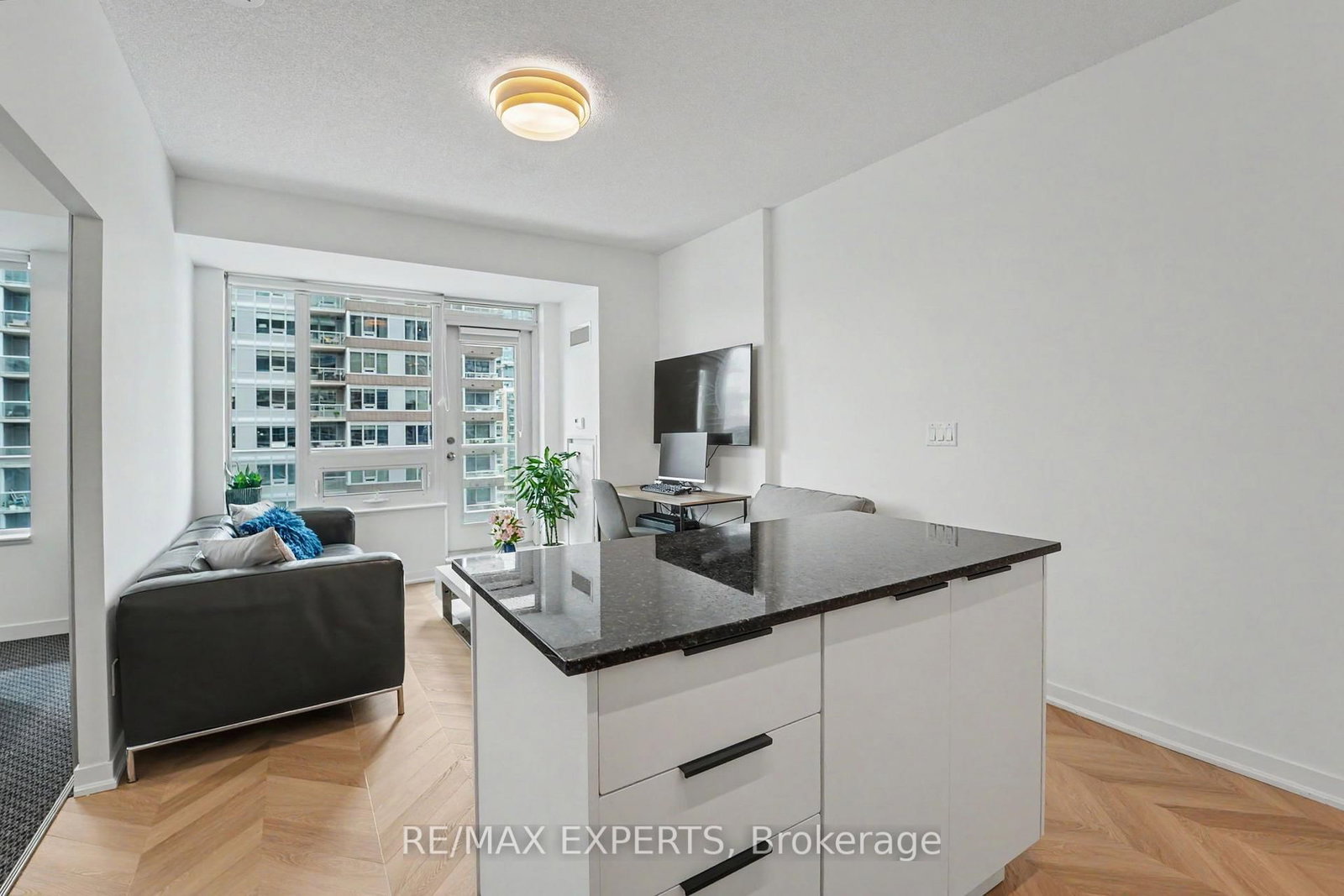 55 East Liberty Street • #1001 • Toronto, ON photo 9