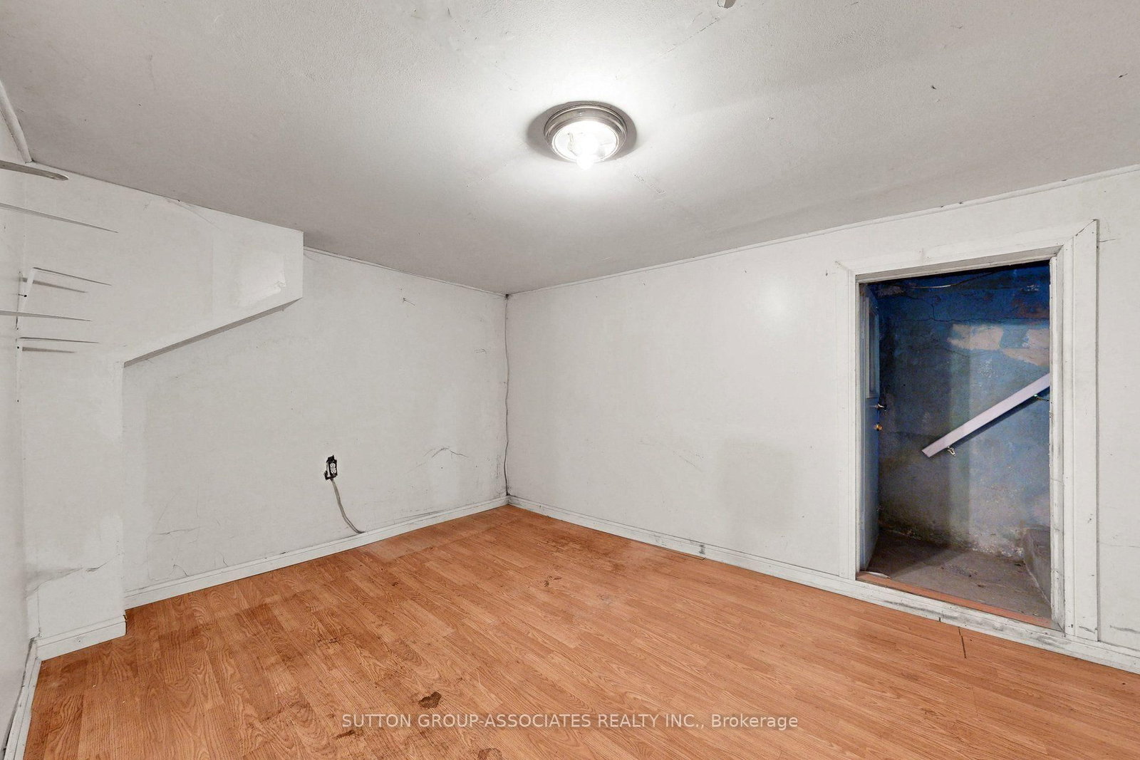 18 1/2 Bellevue Avenue • Toronto, ON photo 23