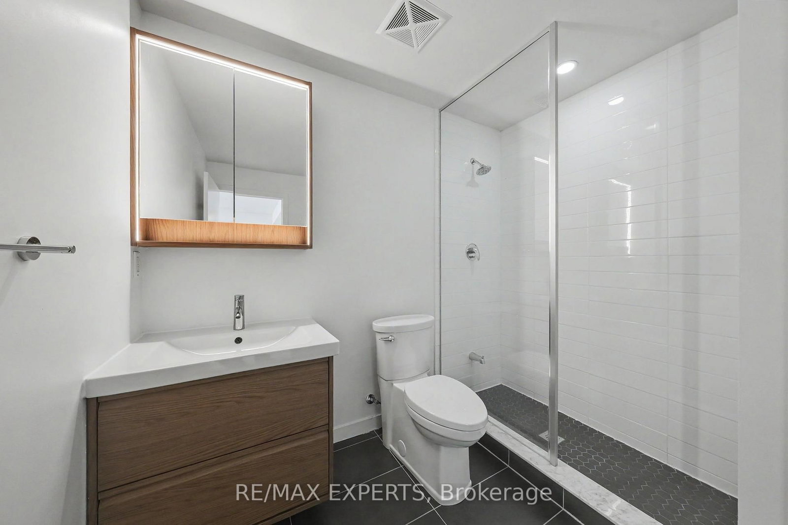 55 East Liberty Street • #715 • Toronto, ON photo 17