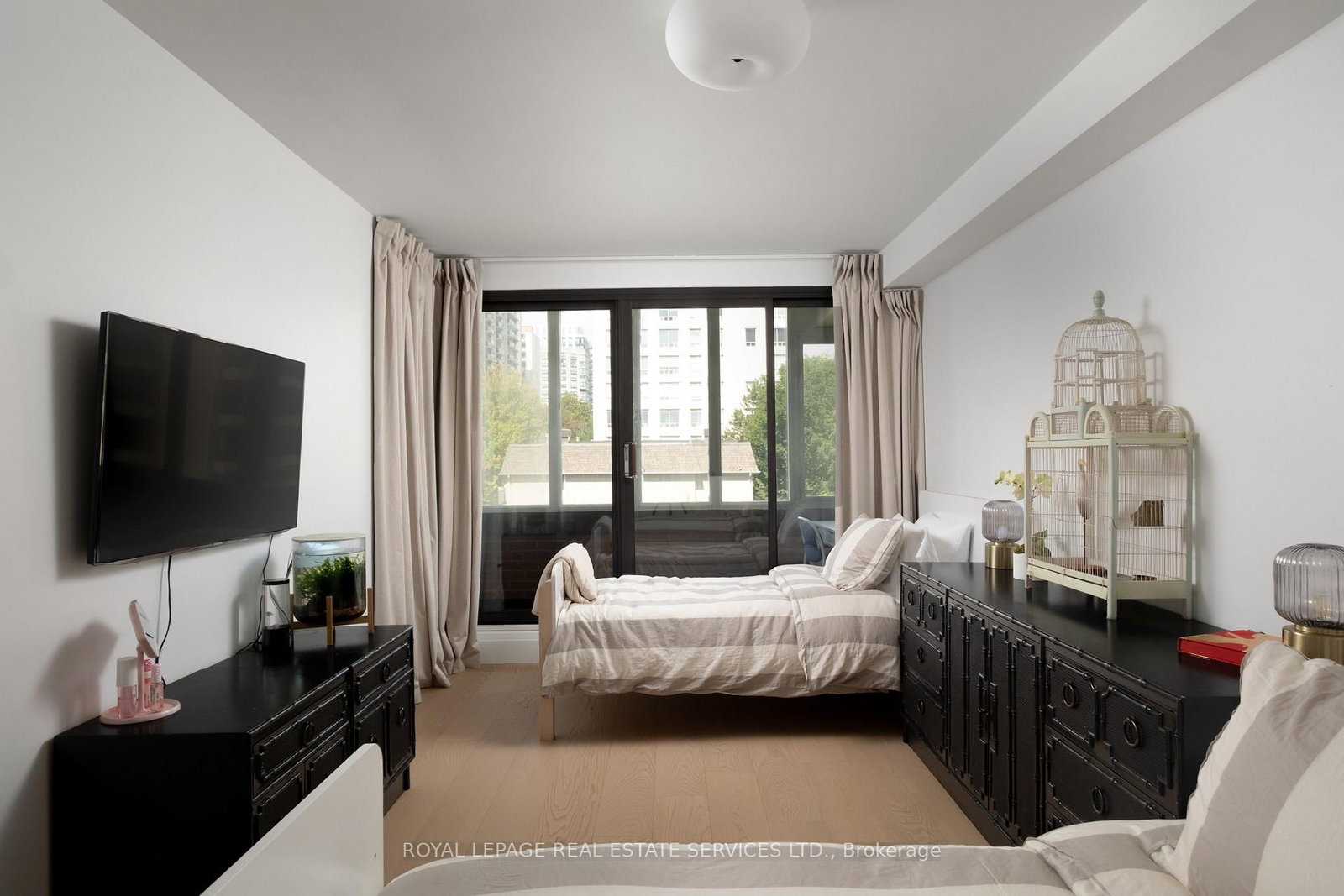 349 St. Clair Avenue W • #402 • Toronto, ON photo 21