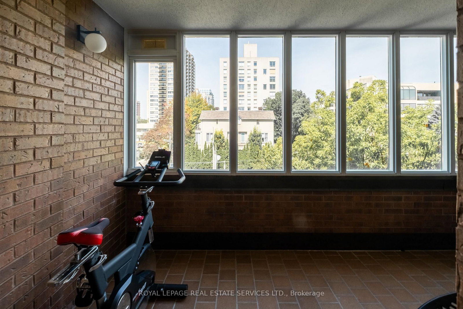 349 St. Clair Avenue W • #402 • Toronto, ON photo 26