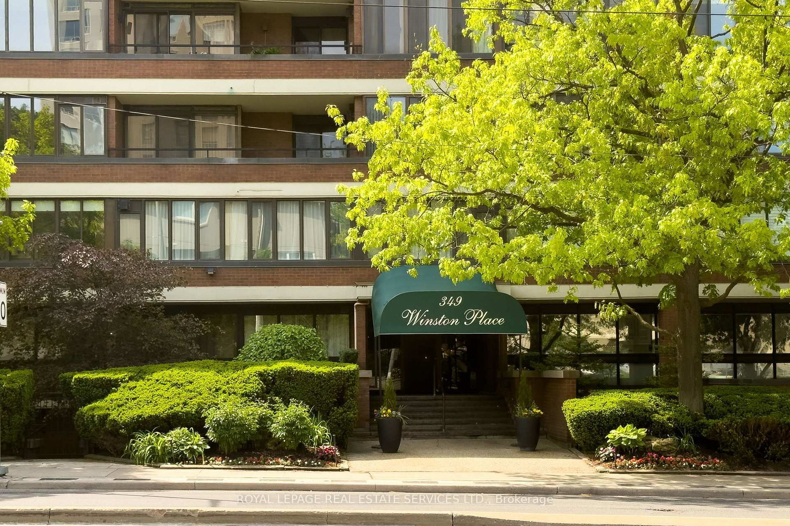 349 St. Clair Avenue W • #402 • Toronto, ON photo 27