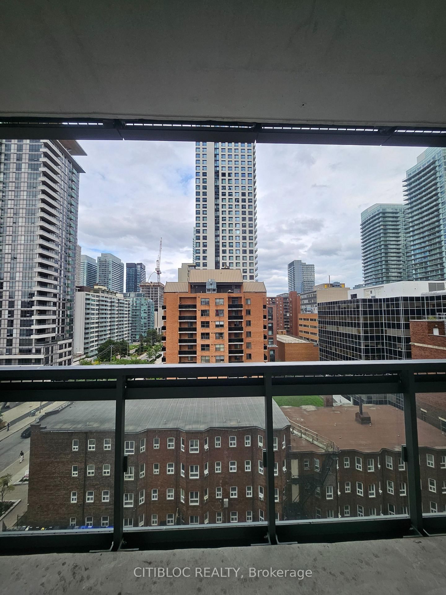39 Roehampton Avenue • #601 • Toronto, ON photo 10