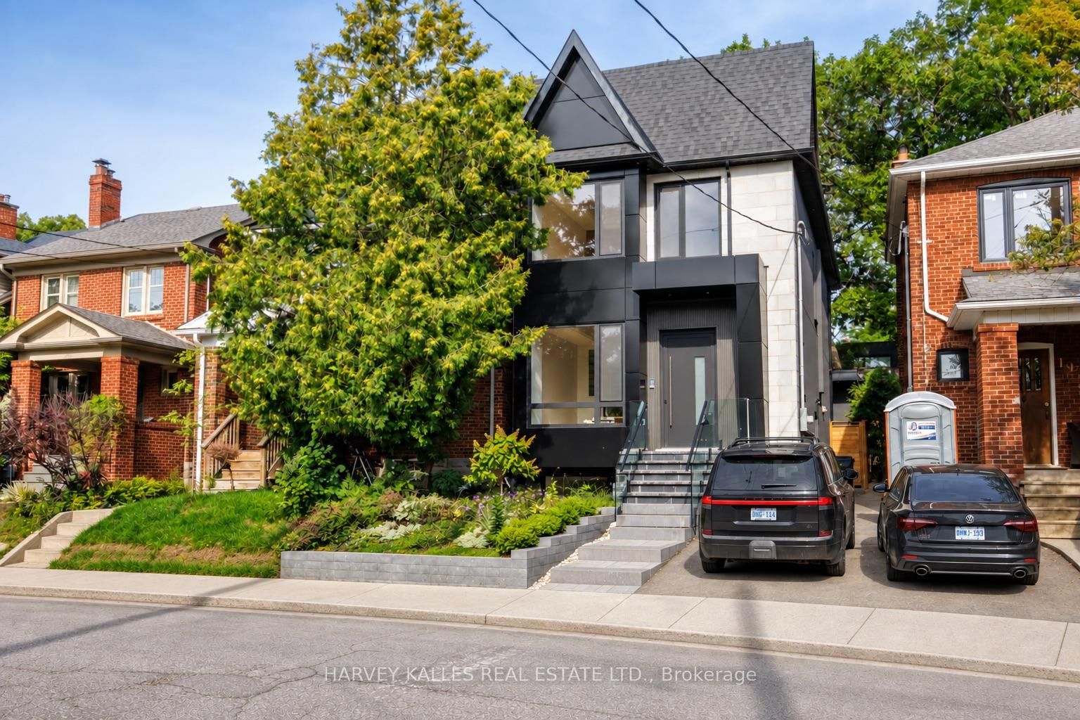 199 Arlington Avenue • Toronto, ON photo 1