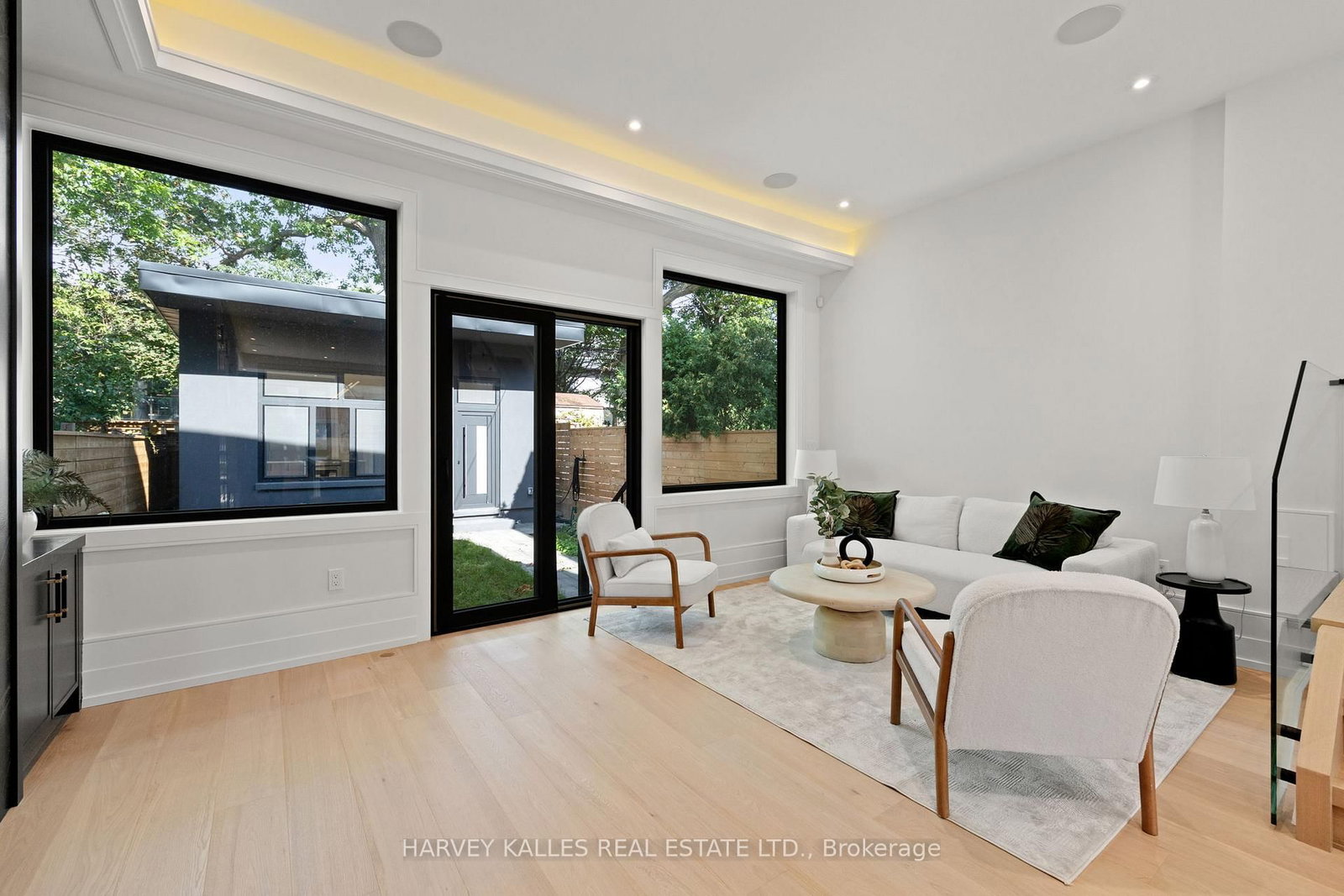 199 Arlington Avenue • Toronto, ON photo 11