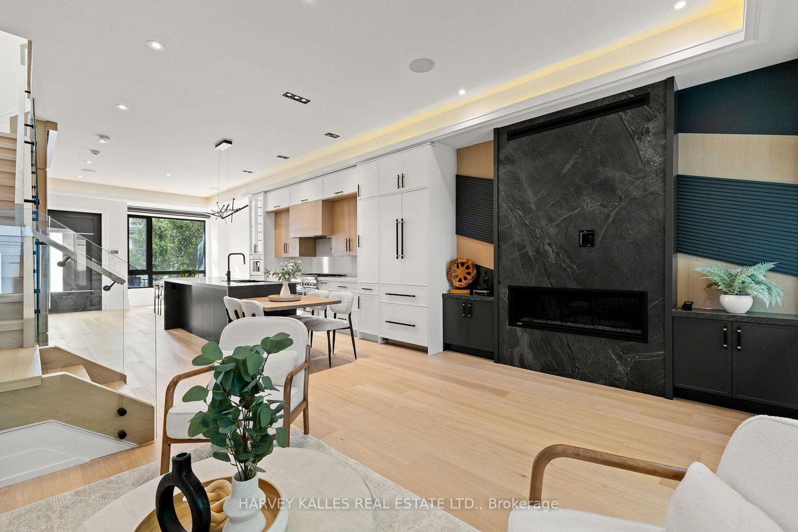 199 Arlington Avenue • Toronto, ON photo 13