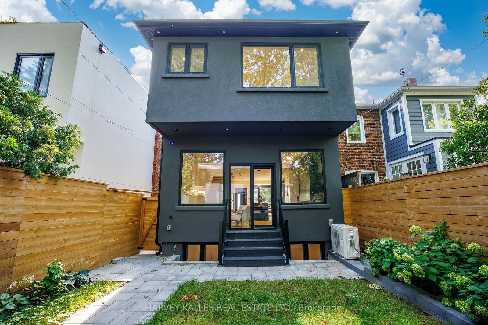 199 Arlington Avenue • Toronto, ON photo 16