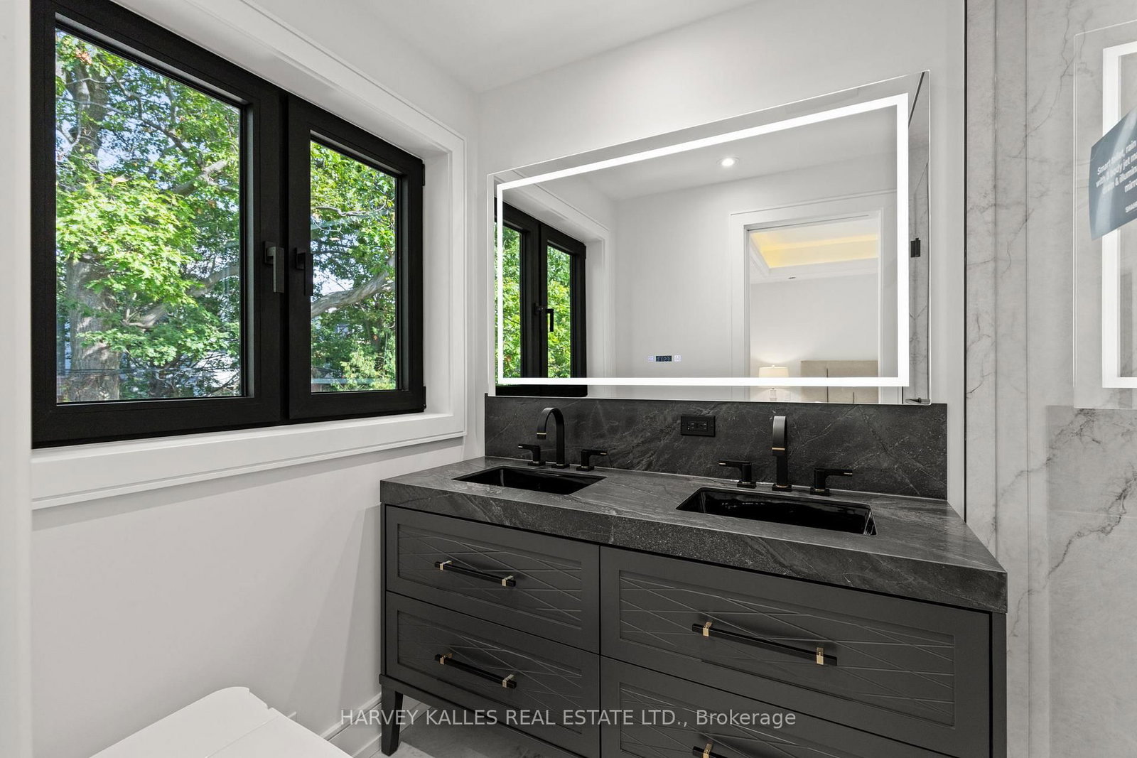 199 Arlington Avenue • Toronto, ON photo 27