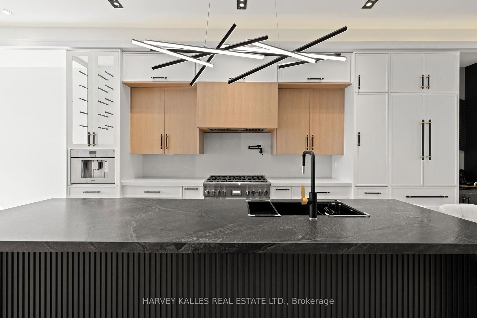 199 Arlington Avenue • Toronto, ON photo 8