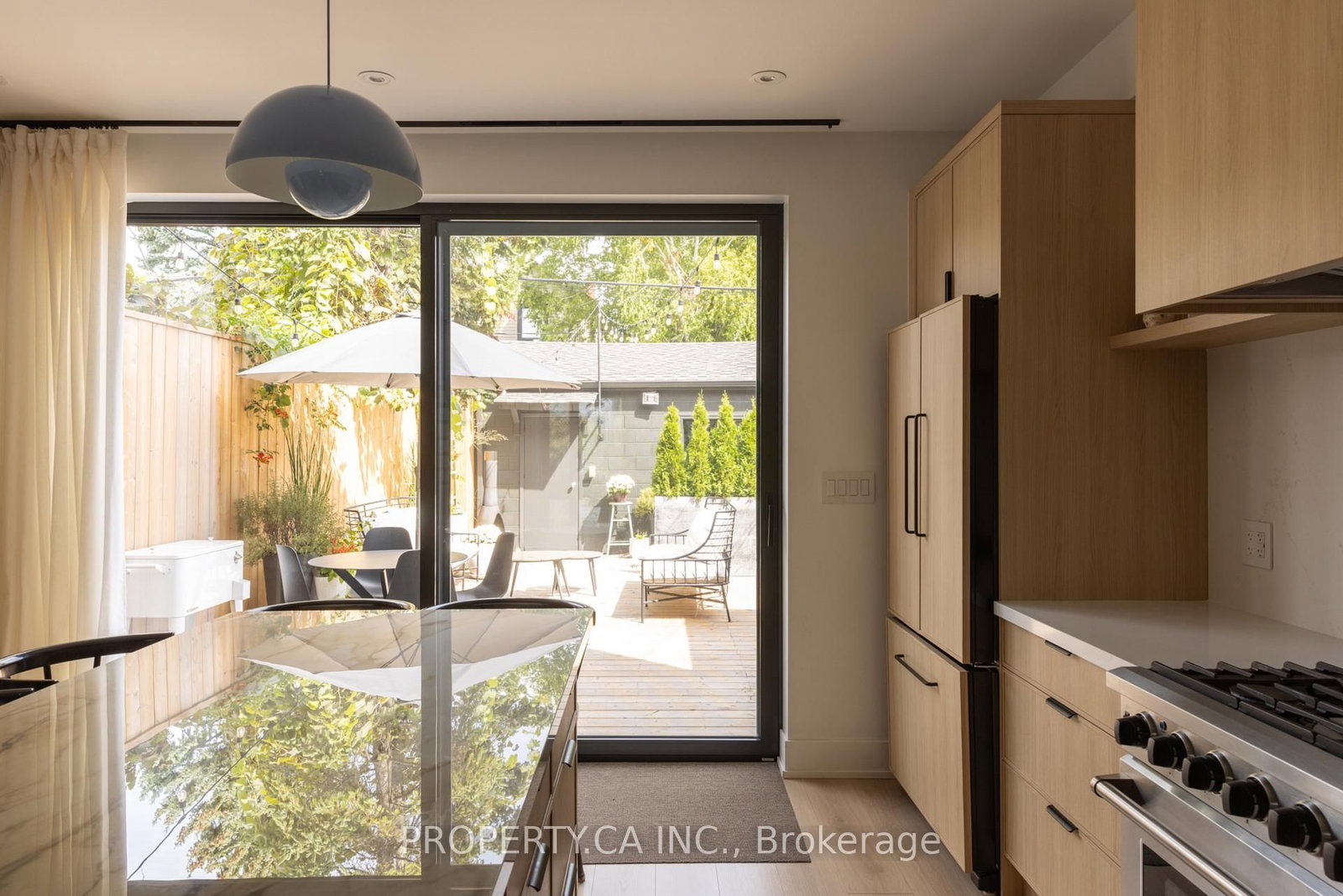 301 Grace Street • Toronto, ON photo 13