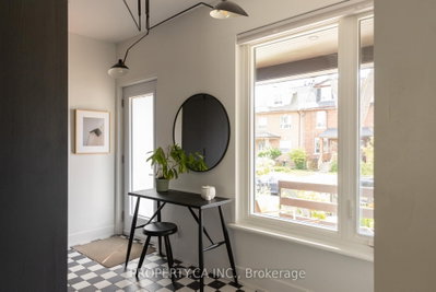 301 Grace Street • Toronto, ON photo 6
