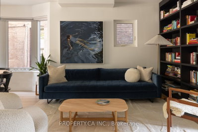 301 Grace Street • Toronto, ON photo 8