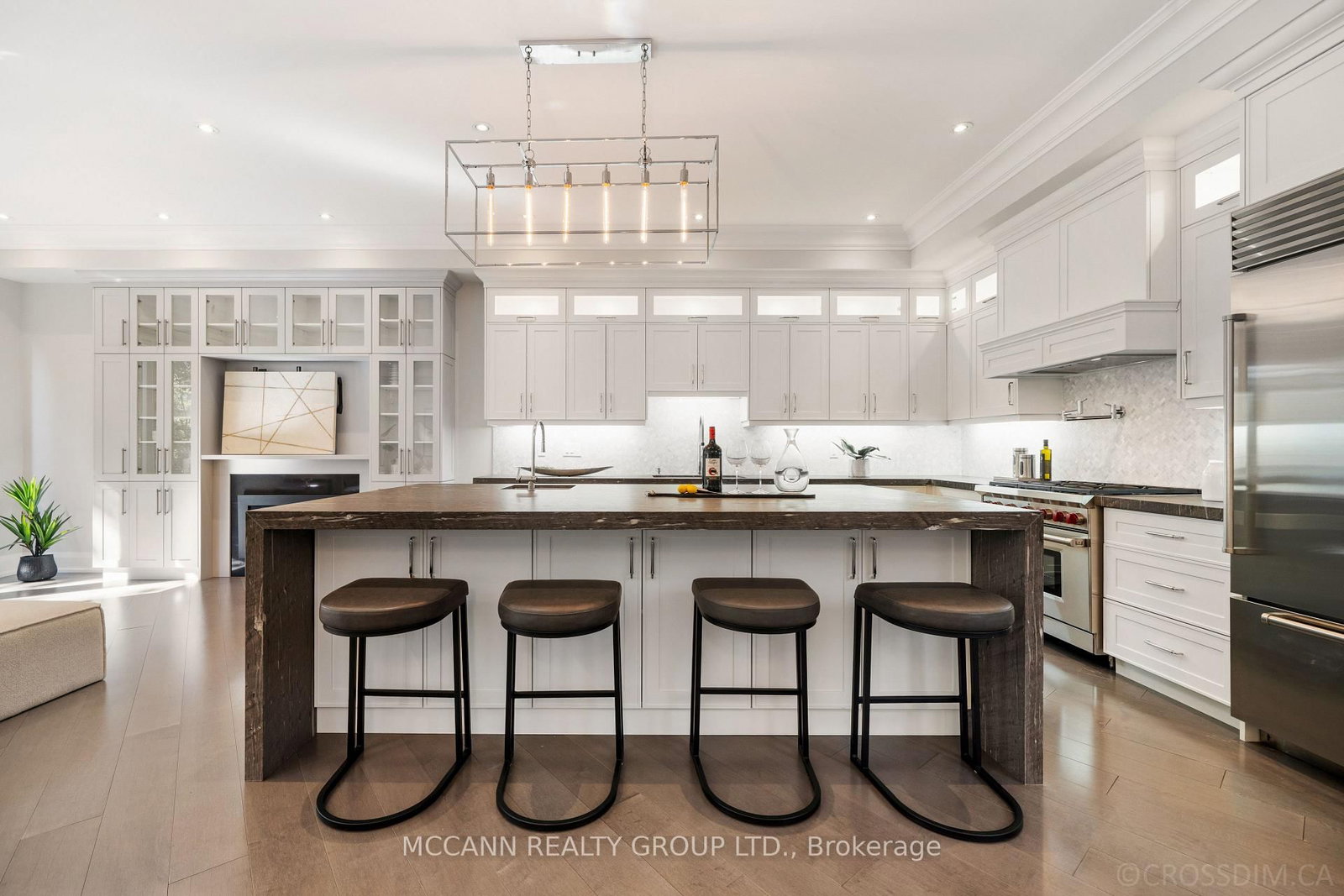 15 Belsize Drive • Toronto, ON photo 11