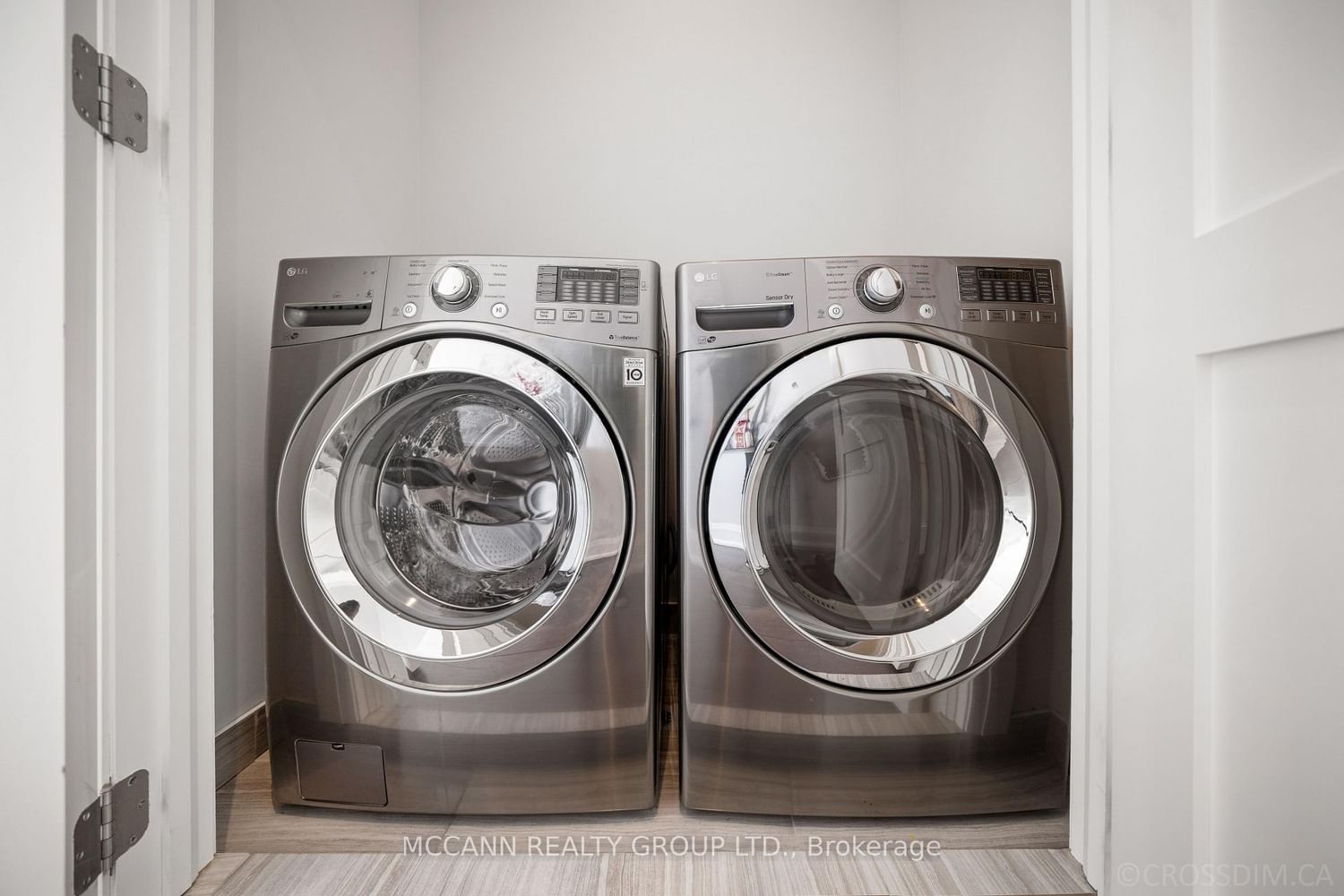 15 Belsize Drive • Toronto, ON photo 29