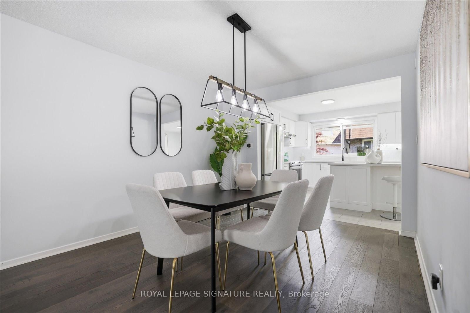 22 Snapdragon Drive • Toronto, ON photo 6
