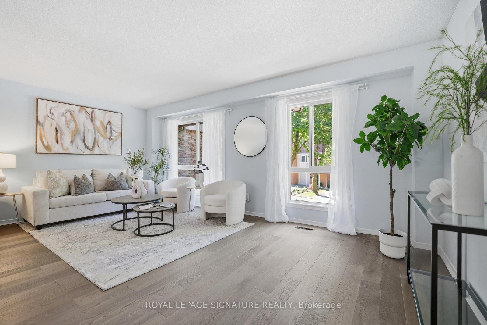 22 Snapdragon Drive • Toronto, ON photo 8