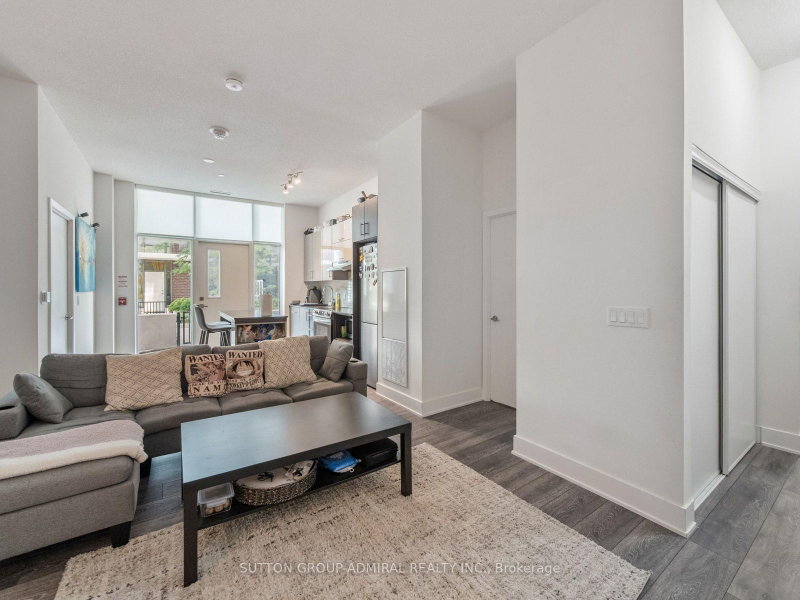 101 - 188 Fairview Mall Drive