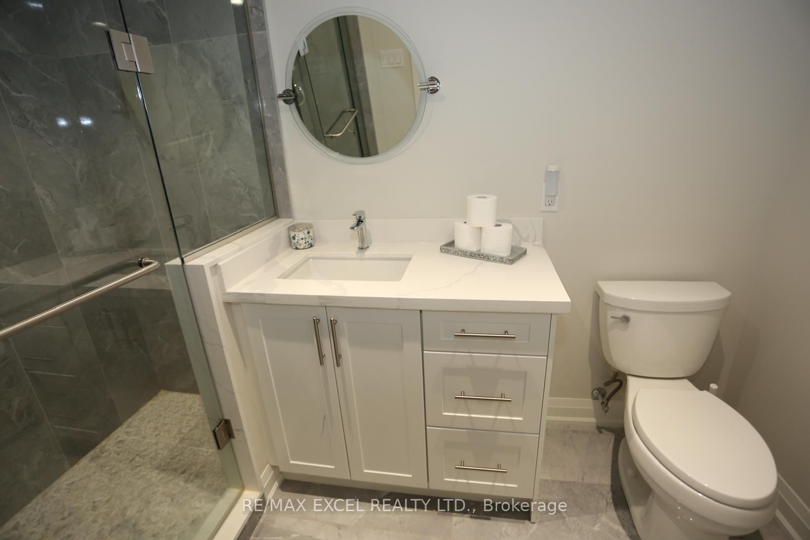 16 Aldenham Crescent • Toronto, ON photo 20
