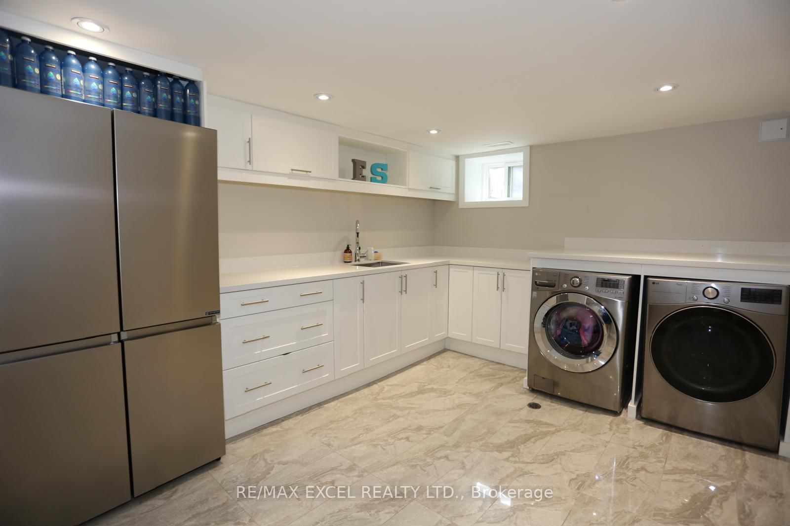 16 Aldenham Crescent • Toronto, ON photo 22