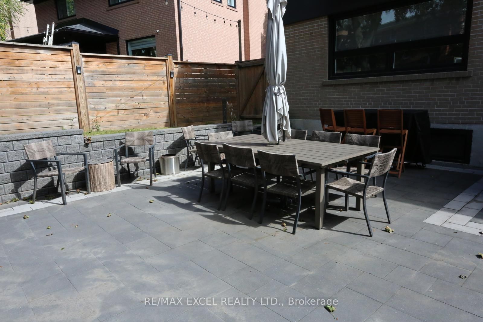 16 Aldenham Crescent • Toronto, ON photo 33