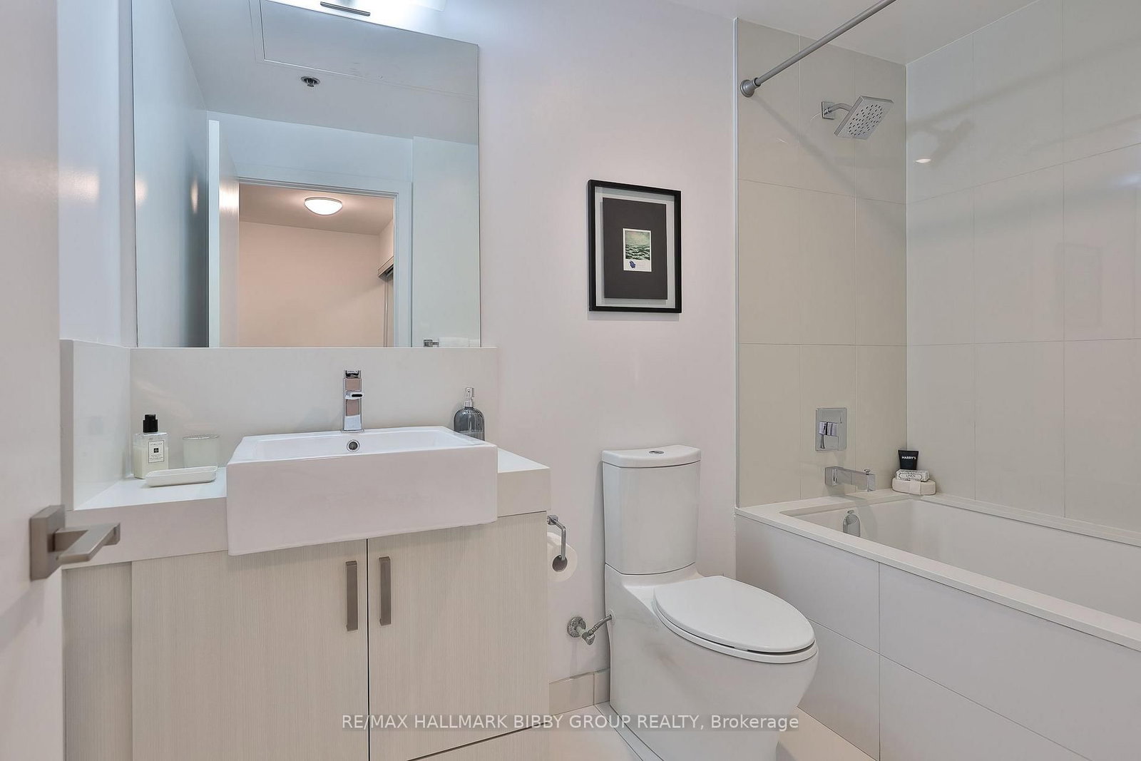 15 Beverley Street • #710 • Toronto, ON photo 24