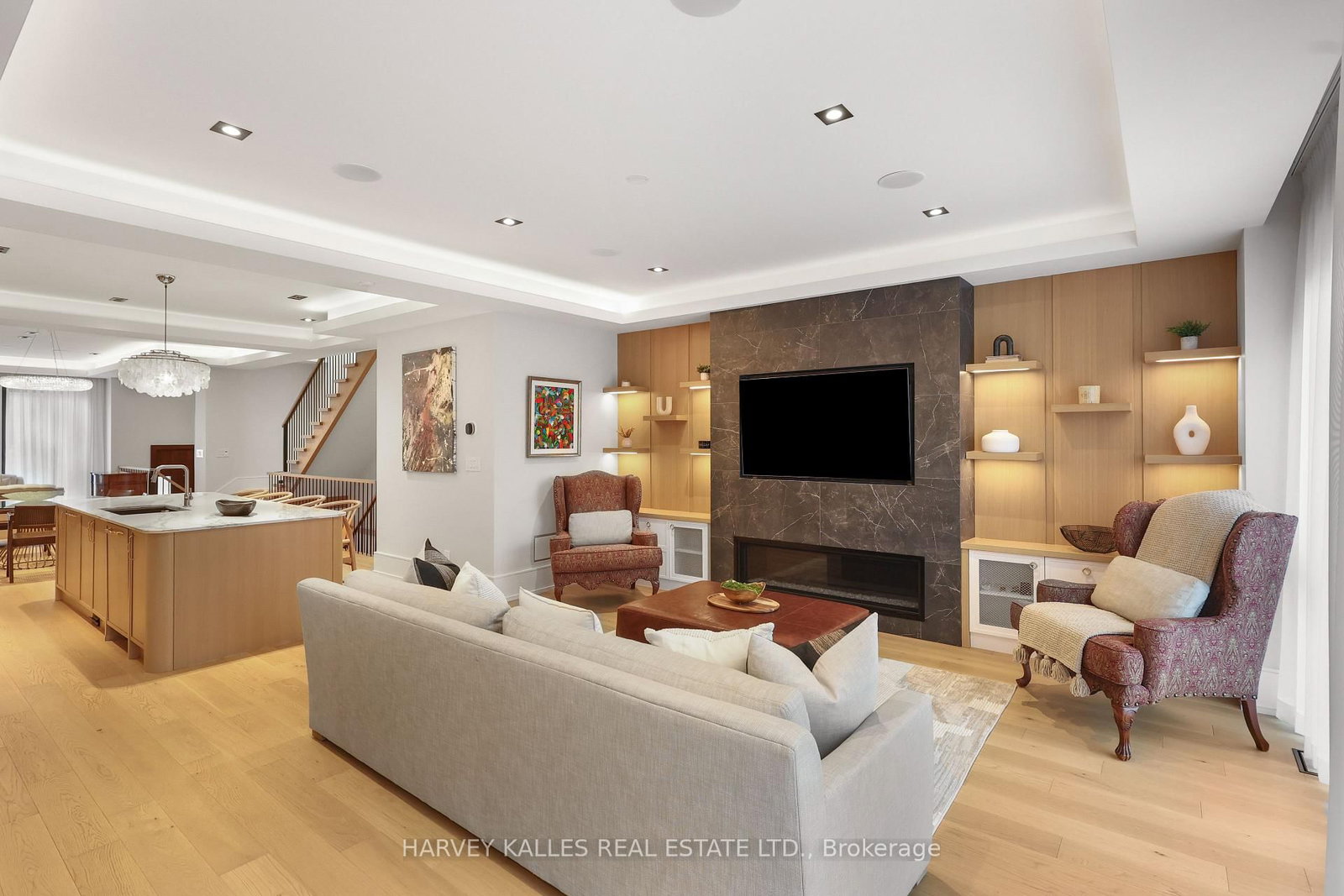 90 Roe Avenue • Toronto, ON photo 19