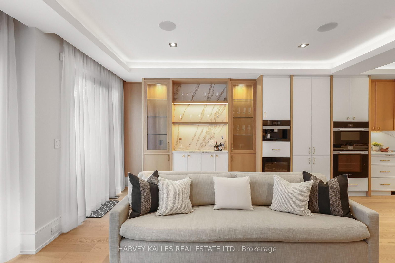 90 Roe Avenue • Toronto, ON photo 21