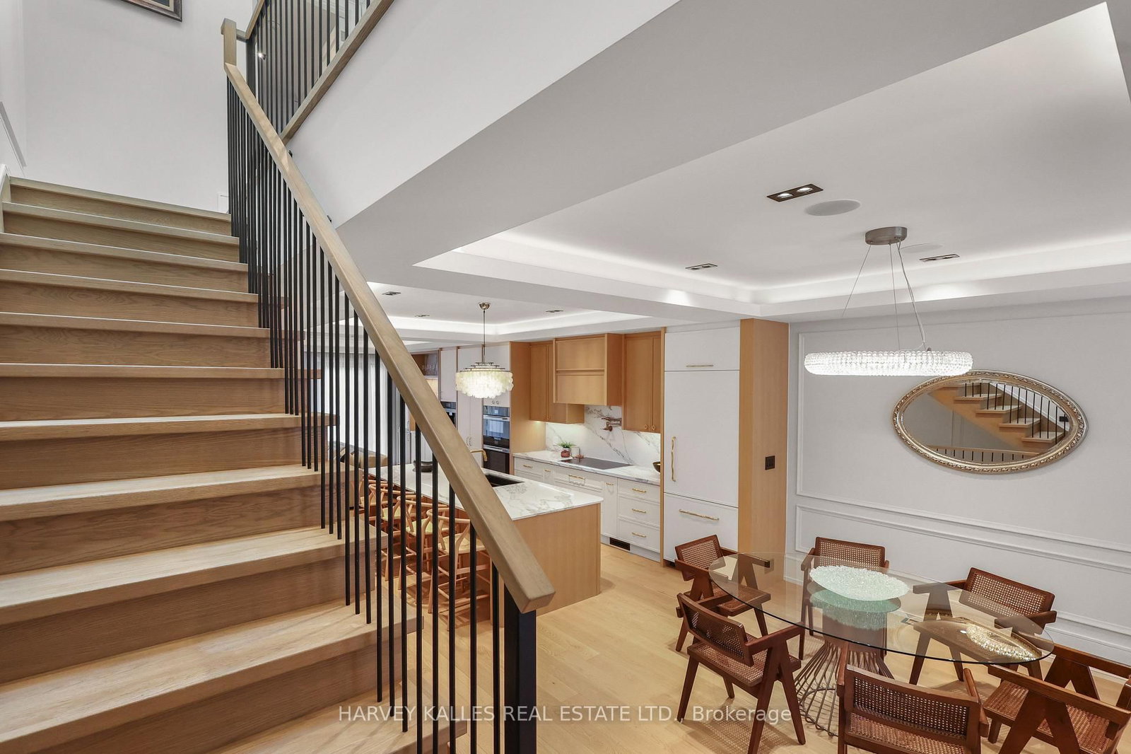 90 Roe Avenue • Toronto, ON photo 23