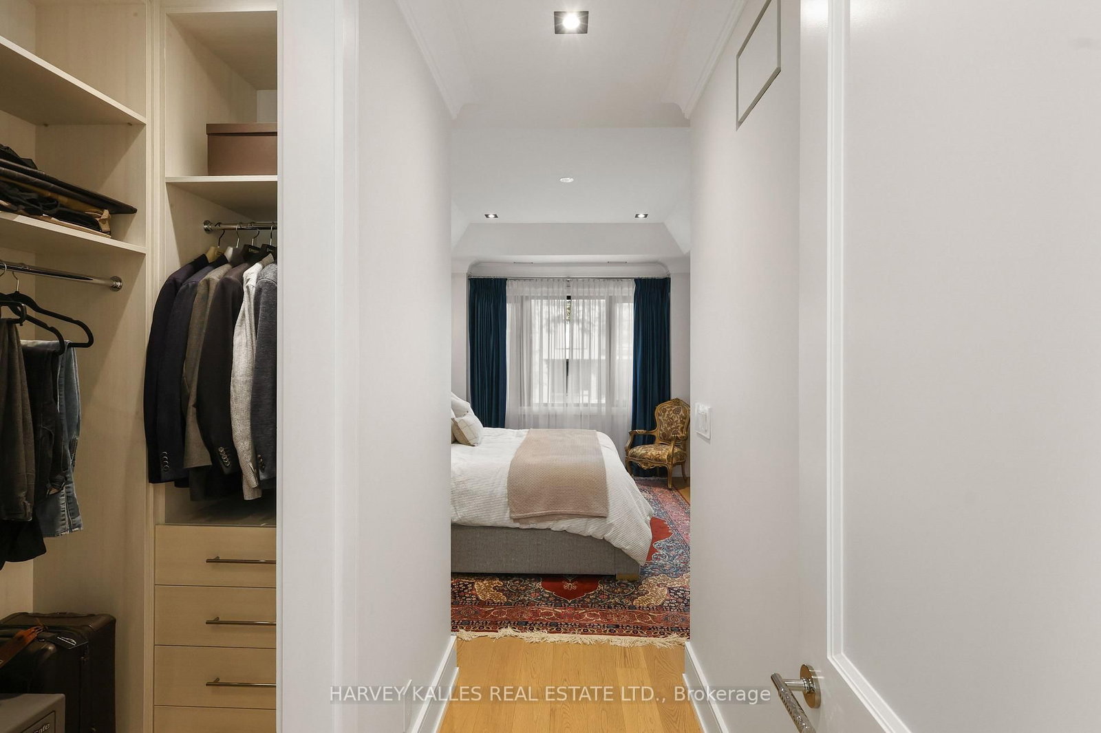 90 Roe Avenue • Toronto, ON photo 25