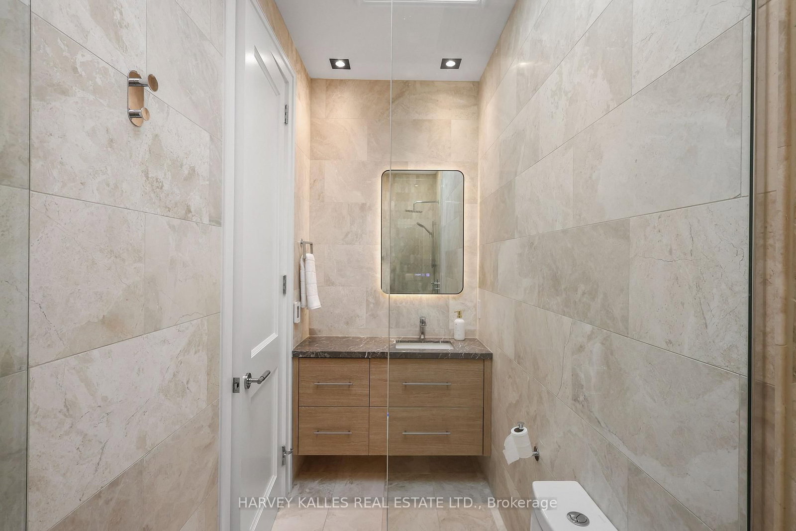 90 Roe Avenue • Toronto, ON photo 37