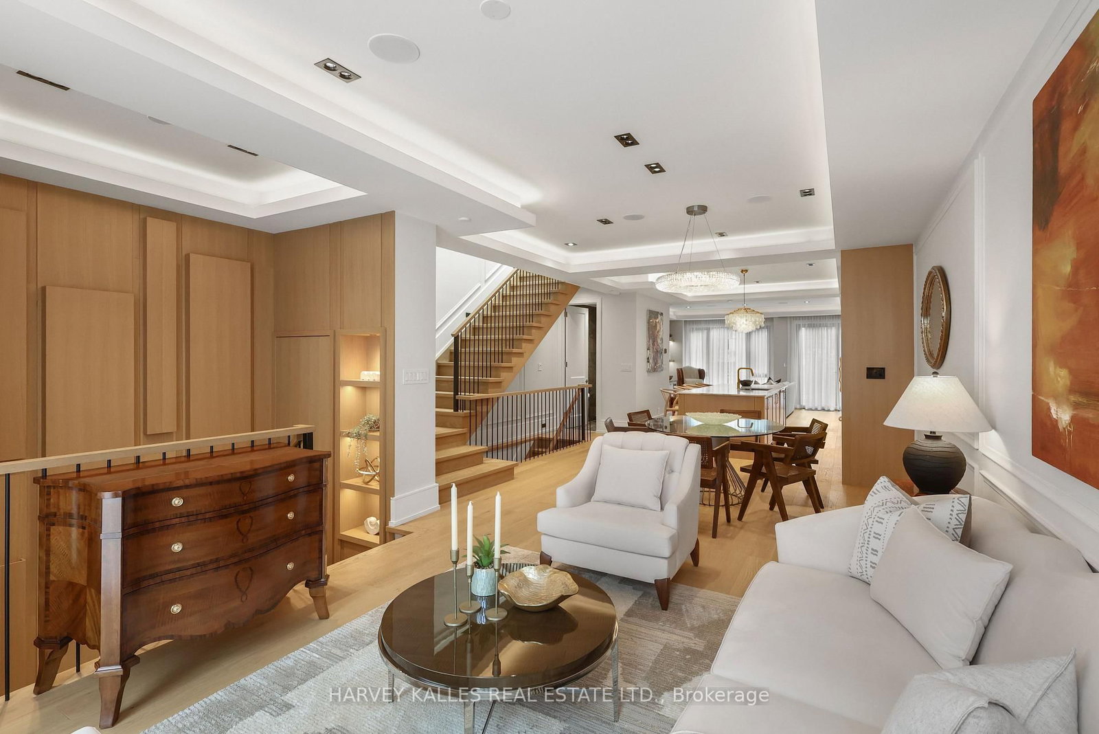 90 Roe Avenue • Toronto, ON photo 8