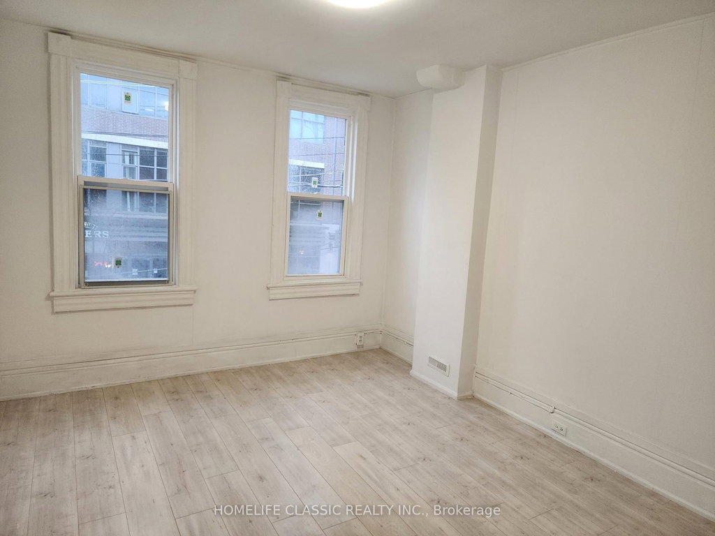 2 - 498 King Street E 2
