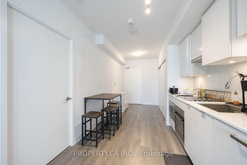 2612 - 99 Broadway Avenue
