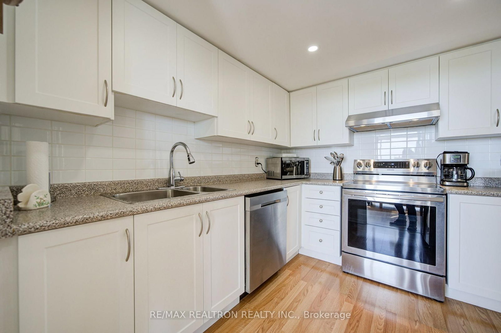 5460 Yonge Street • #403 • Toronto, ON photo 11