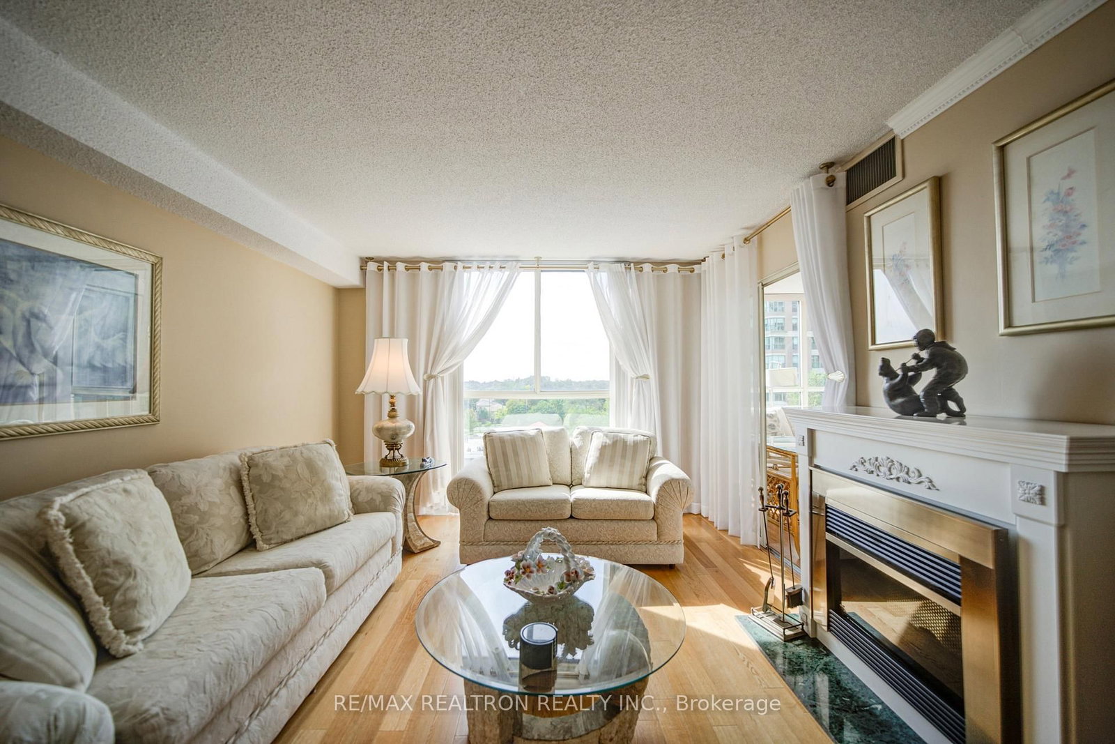 5460 Yonge Street • #403 • Toronto, ON photo 8