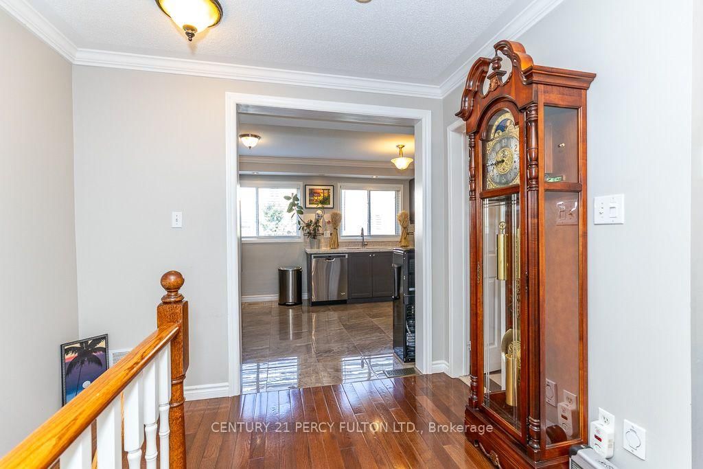 28 Rumi Crescent • Toronto, ON photo 13