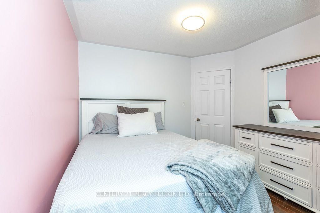 28 Rumi Crescent • Toronto, ON photo 32